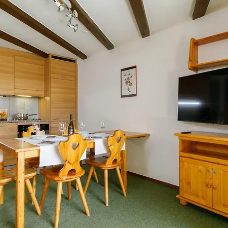 公寓 Residenza Chesa Margun 45-1 By Interhome